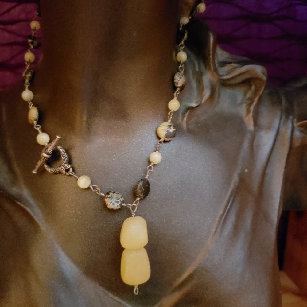 Stone necklace and earings set